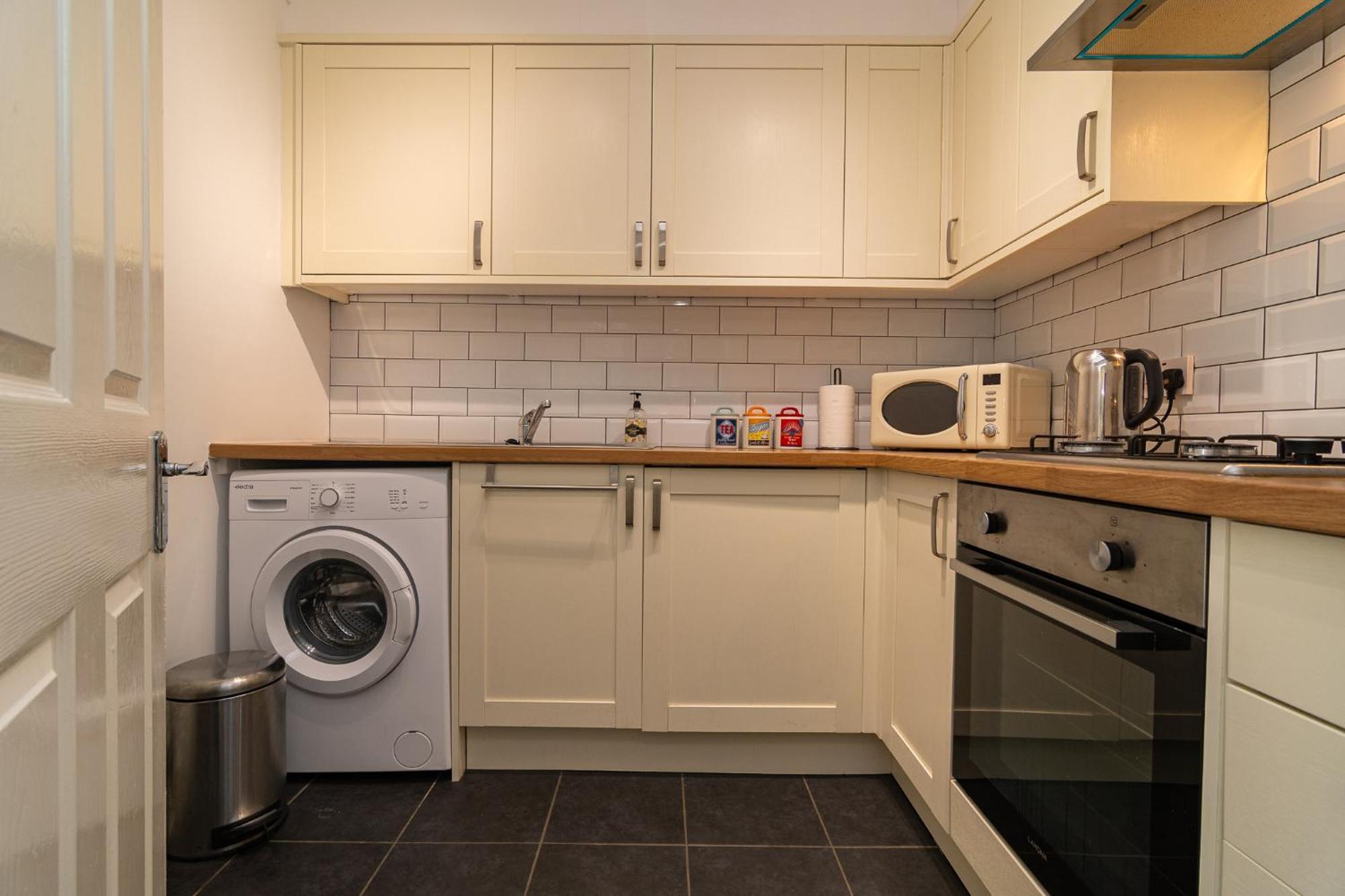 Light And Airy 1 Bedroom Flat 700M From The Beach Bournemouth Exterior foto